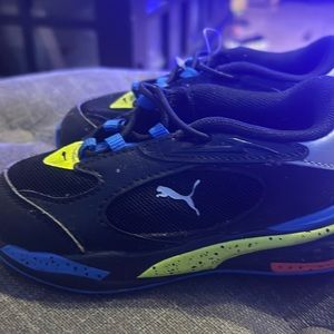 Pumas size 7 toddler